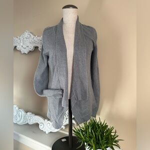 WHITE HOUSE BLACK MARKET Gray Women's cardigan size M